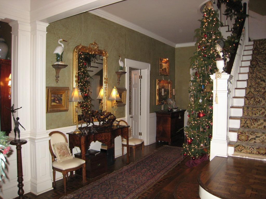 Belle Oaks Inn Gonzales Екстер'єр фото