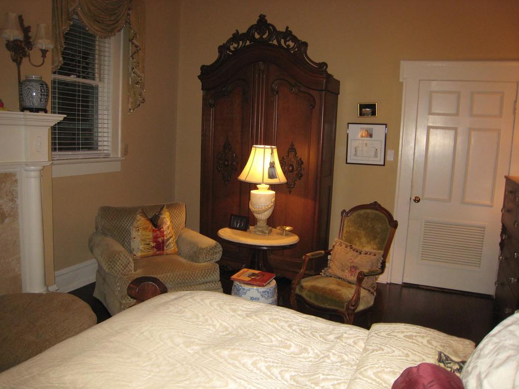 Belle Oaks Inn Gonzales Екстер'єр фото